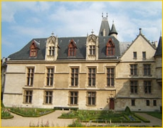 Poison and Passion in the Marais
