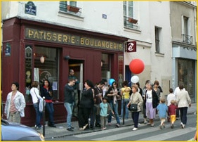 nix lesbian paris