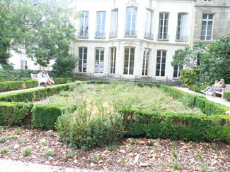 Jardins des Archives nationales Le Marais 75003