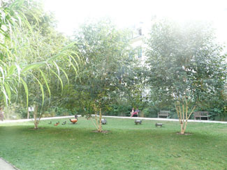 Jardin des rosiers Le Marais 75004
