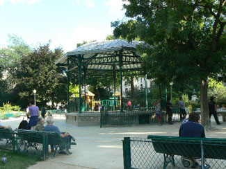 Square du temple Le Marais 75003