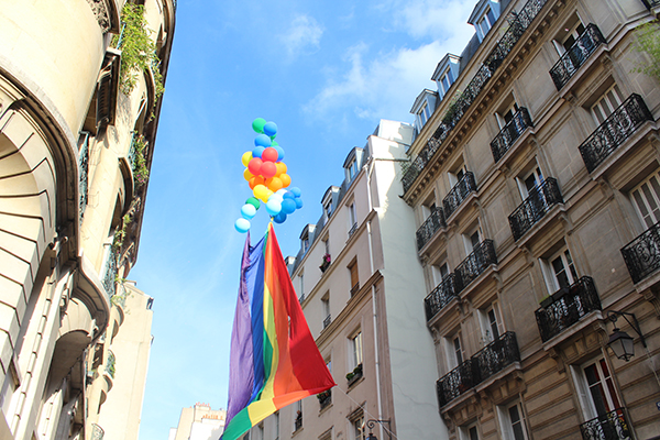 Le Marais under the rainbow (Paris, Gaypride 2013)