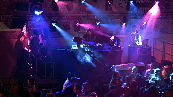 JULY SUMMER PARTIES IN LE MARAIS