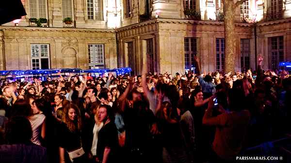 JULY SUMMER PARTIES IN LE MARAIS