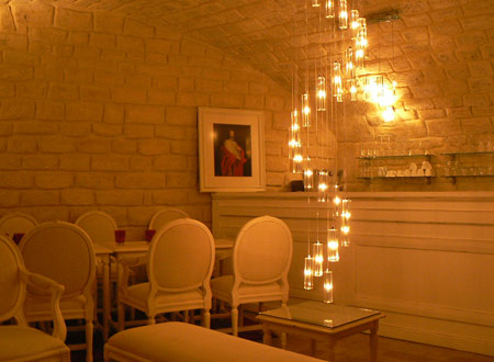 Stay in the most central Marais Hotels with PARISMARAIS.COM - PARISMARAIS.COM