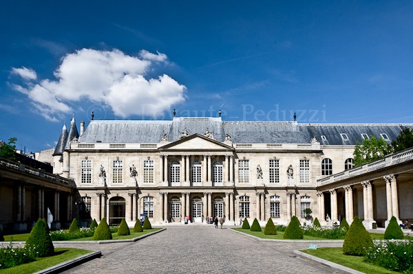 Springtime in The Marais with Serge Loyaute Peduzzi