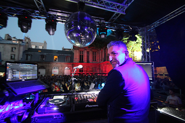 BASTILLE DAY AT SEVIGNE FIRE STATION : 
THE MOST SUCCESFUL EVER DANCE PARTY