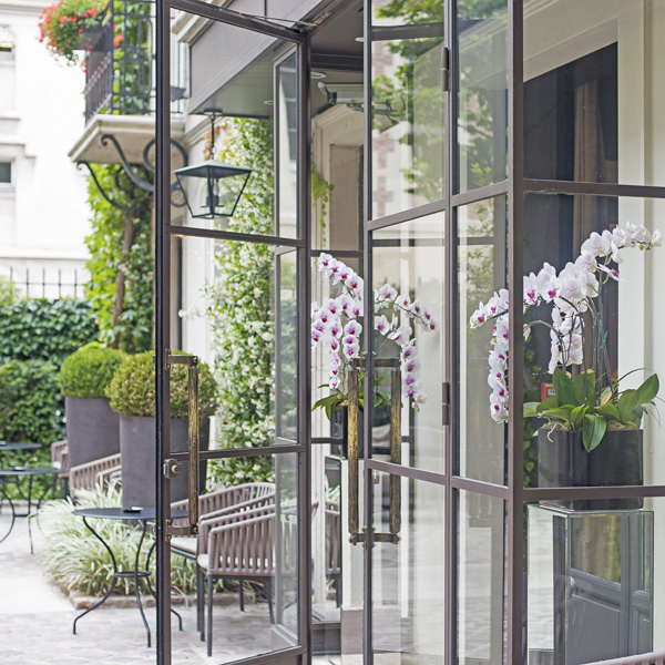 PARIS MARAIS.COM : ENJOY THE MOST PRESTIGIOUS HOTEL IN LE MARAIS 
WITH PARISMARAIS.COM EXCLUSIVE OFFER