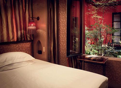 Romantic Hotels in Paris for Valentine's Week