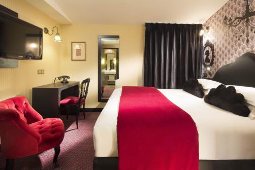 Romantic Hotels in Paris for Valentine's Week