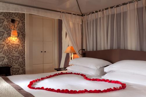 Romantic Hotels in Paris for Valentine's Week