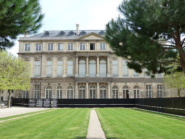 The Marais on a Sunny Afternoon