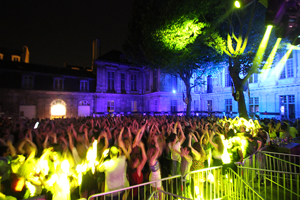 For Bastille Day, Welcome to Paris' Biggest Open Dance Floor !