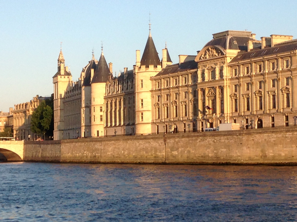 La Conciergerie : from Medieval Royal Palace to Courthouse