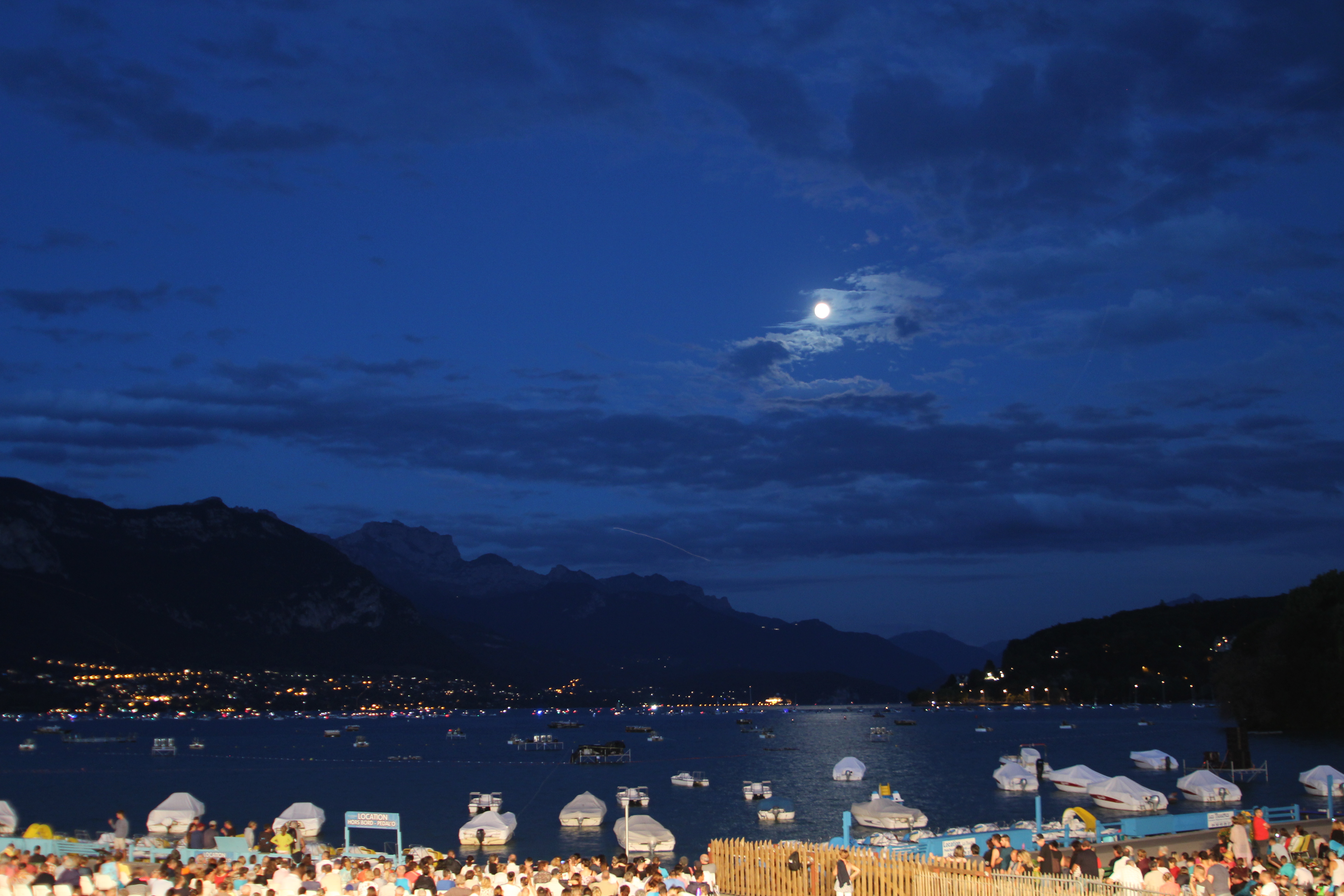 Swan Lake in the French Alps : Annecy
