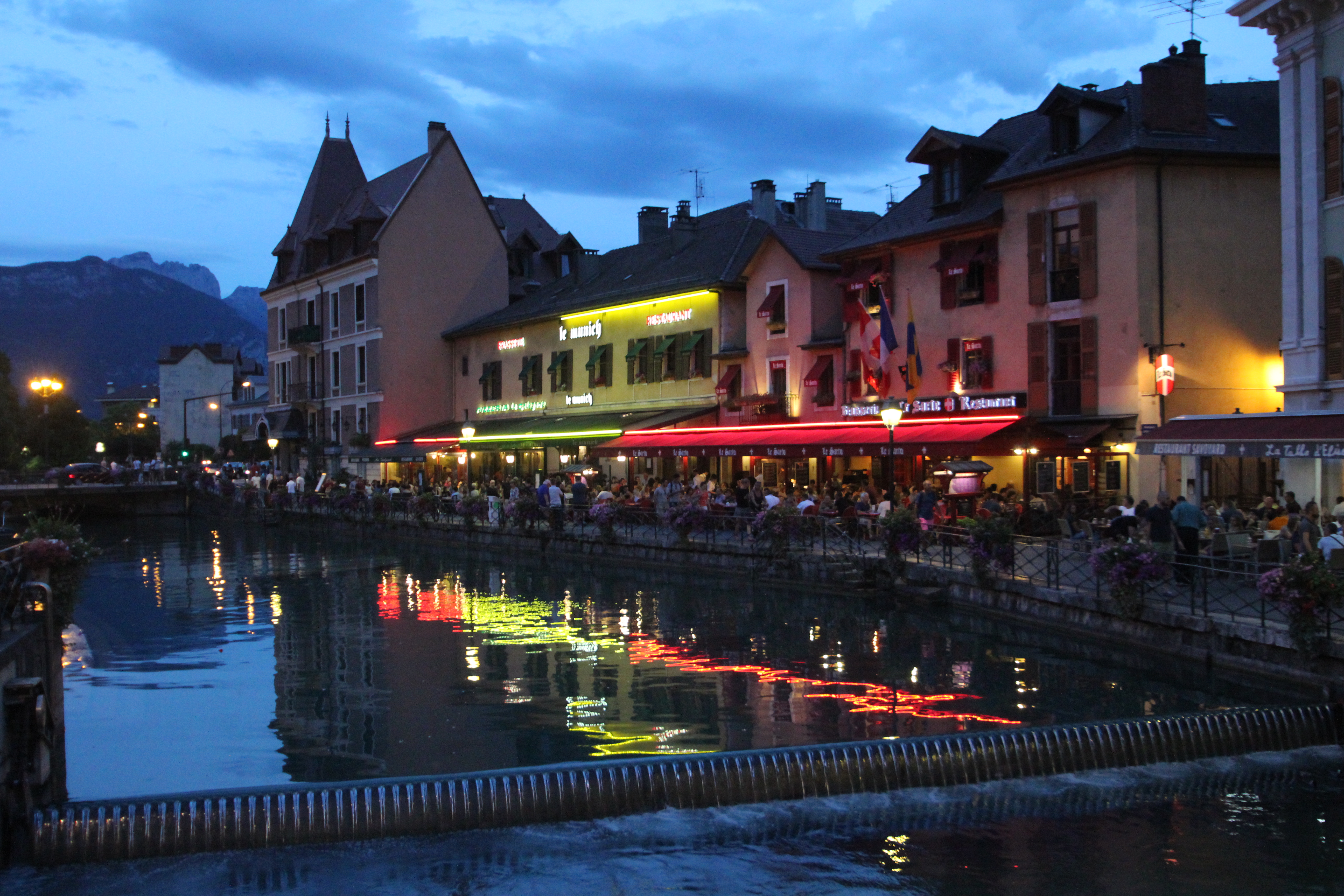 Swan Lake in the French Alps : Annecy