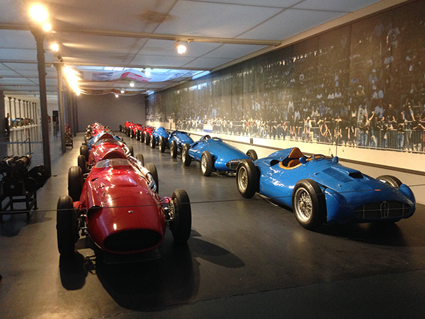 Vintage Car Museum : Enjoy the Magic !