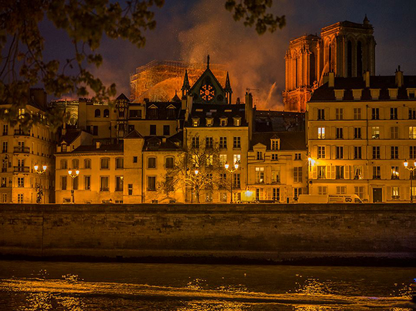 Notre Dame de Paris, le grand incendie