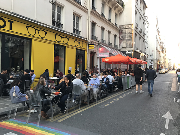 Le Marais retrouve sa joie de vivre