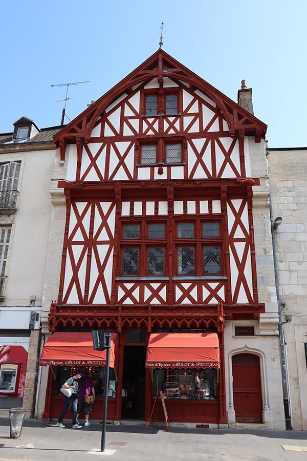 Mulot & Petitjean, la maison du fabricant historique de pains d'épices.