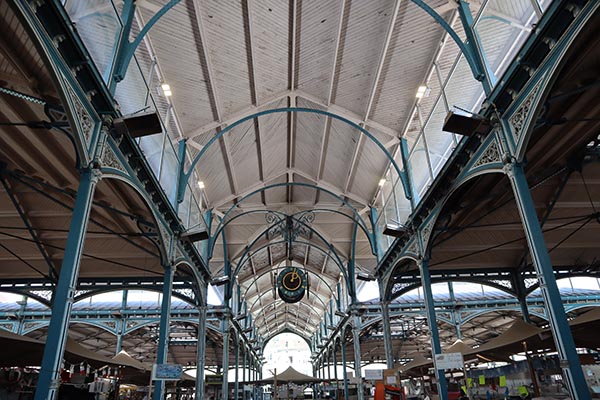 Les halles de Dijon, le plus beau marché alimentaire de la région