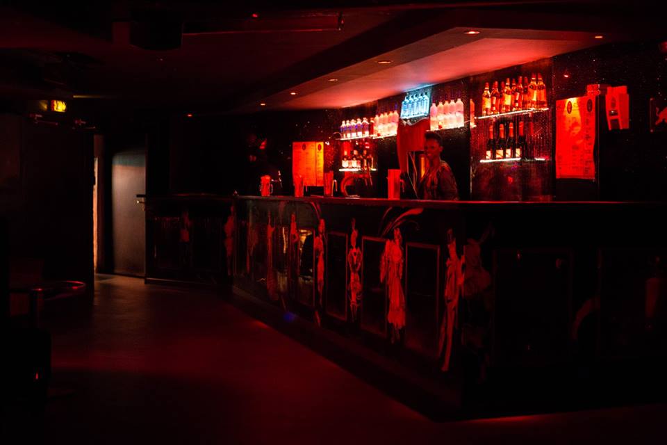 Lesbian Guide, Paris lesbian Bars and Clubs