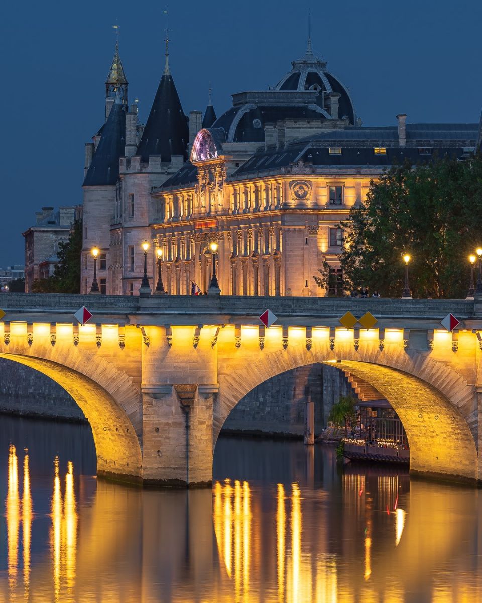 visit paris city hall