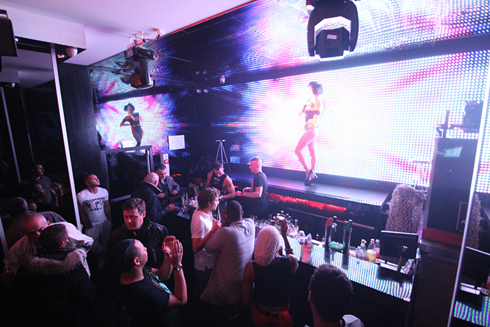 12 Gay Bars For An Unforgettable Night Out In Paris - Jetset Times