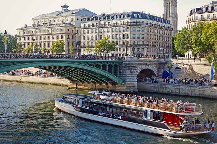 vedettes de paris sightseeing cruise
