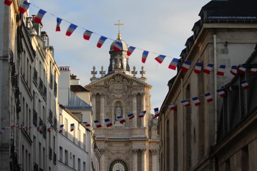 Bals des 13 et 14 juillet dans les casernes de pompiers à Paris